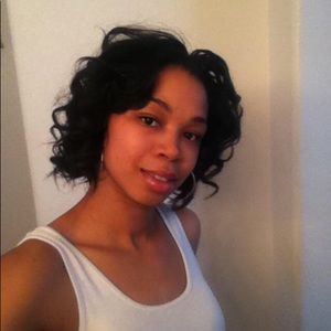 Meet your Posher, Chanelle